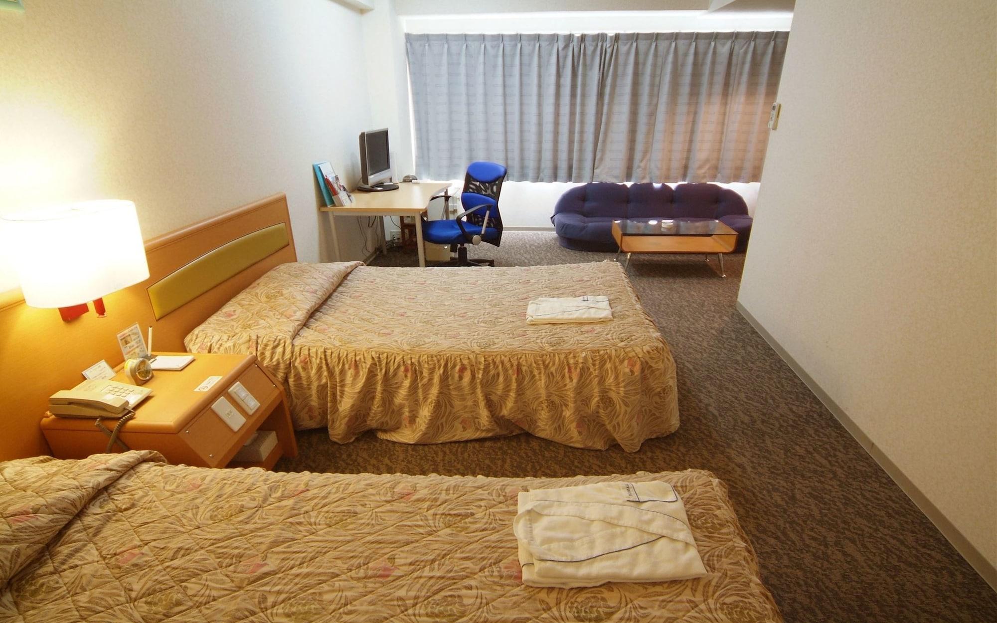 Crown Hills Hotel Himeji