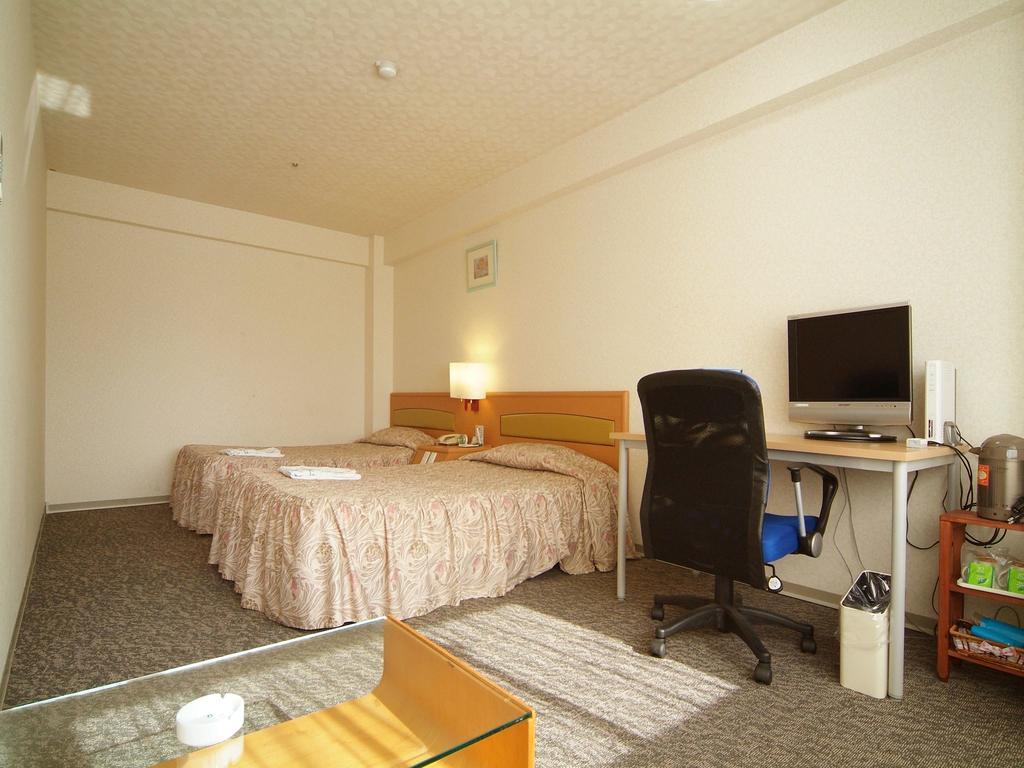 Crown Hills Hotel